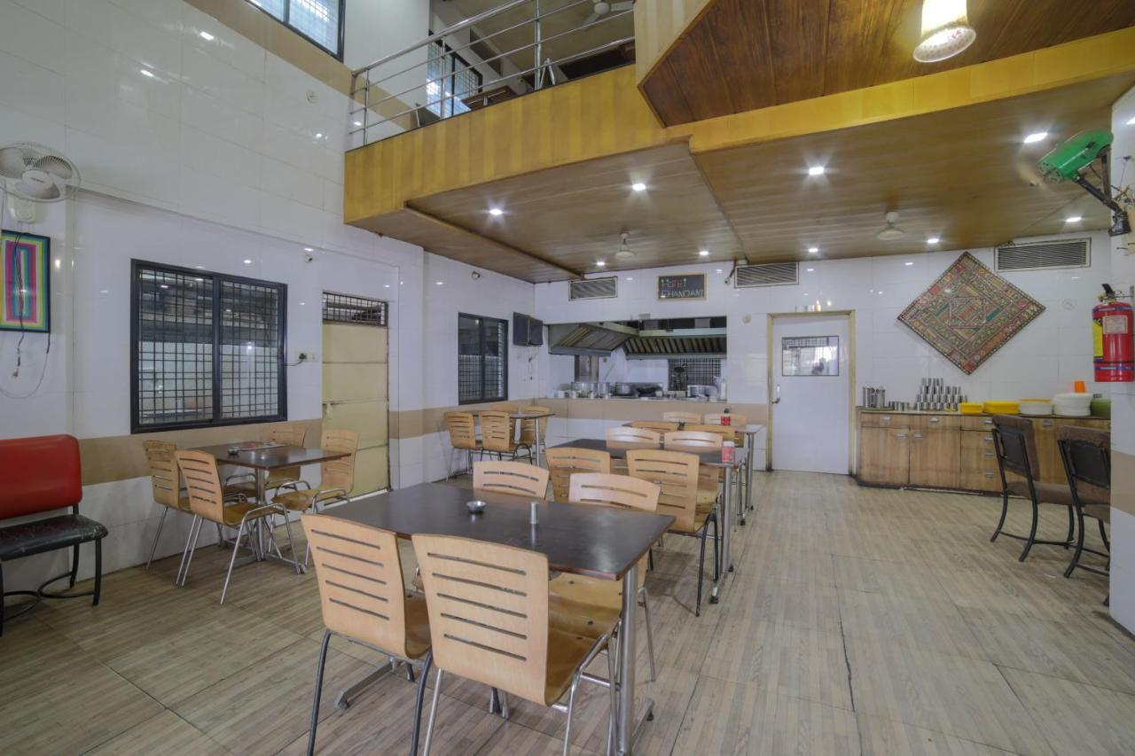 Oyo Flagship Hotel Chandani Rāipur Exteriér fotografie